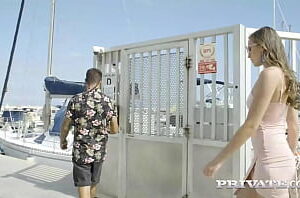 Cam4 video porno com negão comendo magrinha loira